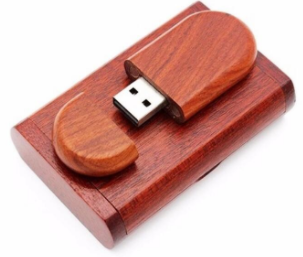 SET: Drevený USB OVÁL CHERRY 2.0/3.0 + krabička