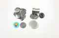 Button - magnetka, Nd. (neodym) &#216;; 40 mm