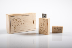 SET drevo USB ANJELIK: USB + krabika drevo