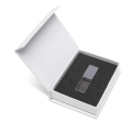 Sada: USB KRYSTAL strieborný sklo/kov + biela krabièka s magnetom